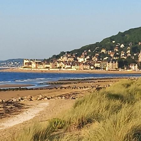 O Douceurs Sucrees Cabourg Bed and Breakfast Exteriör bild